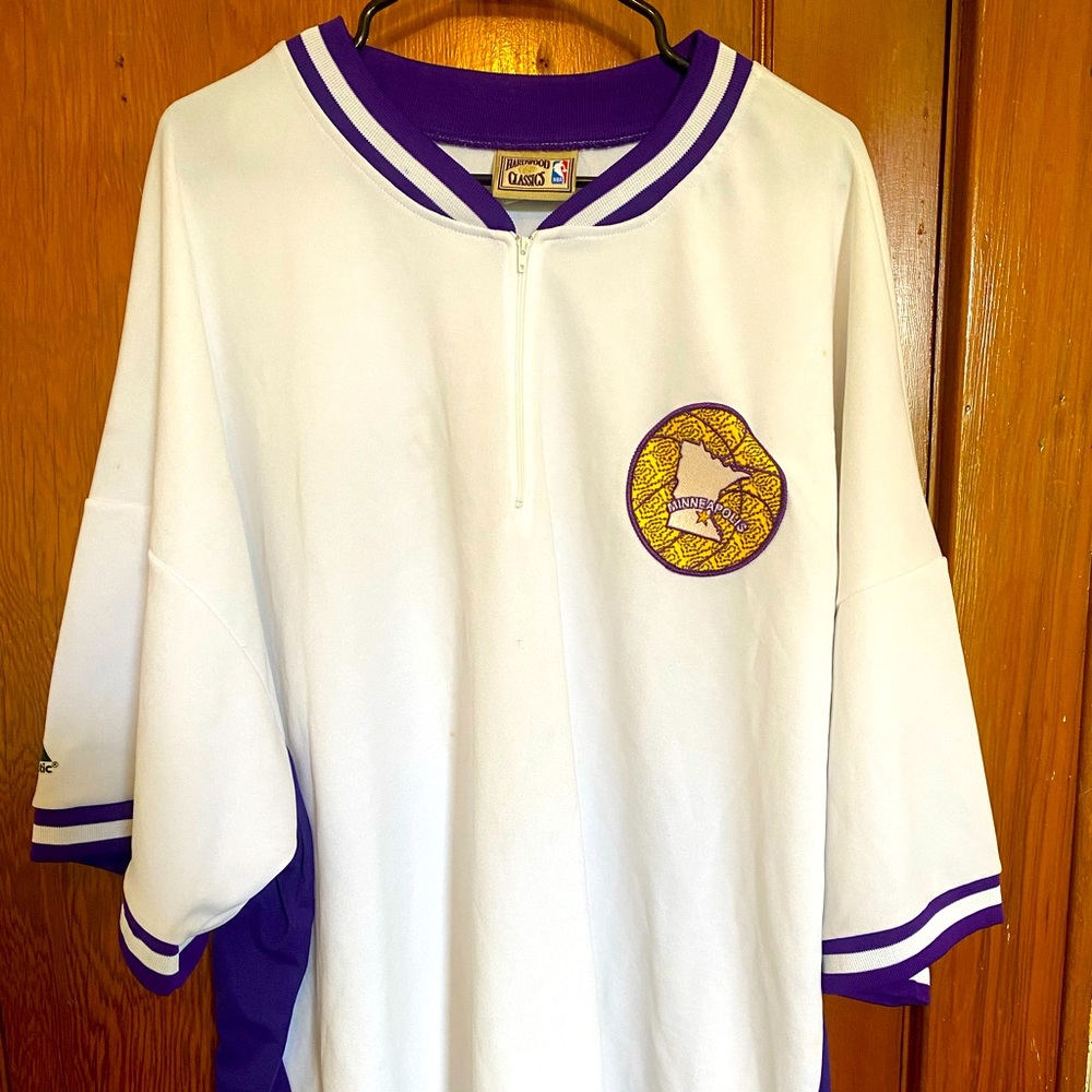 Men’s NBA Lakers shirt